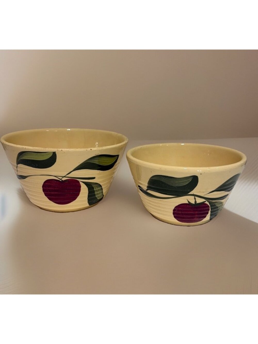 Vintage Watt Three Leaf Apple Nesting Nappy Bowls Size 7 and 8 Ribbed 1950s HTF